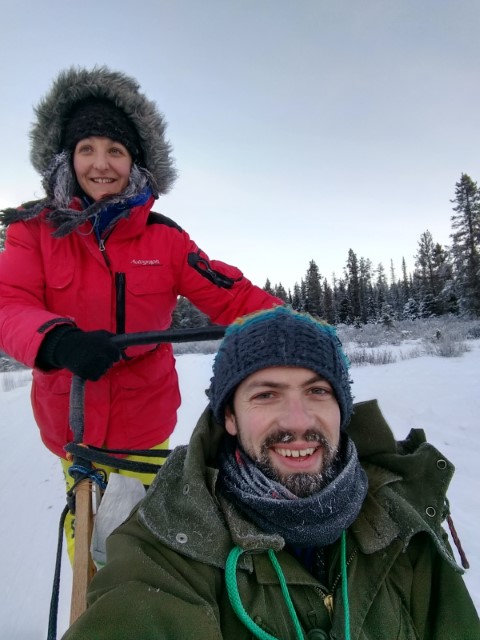 C'est moi le touriste avec Geneviève à la barre🙂