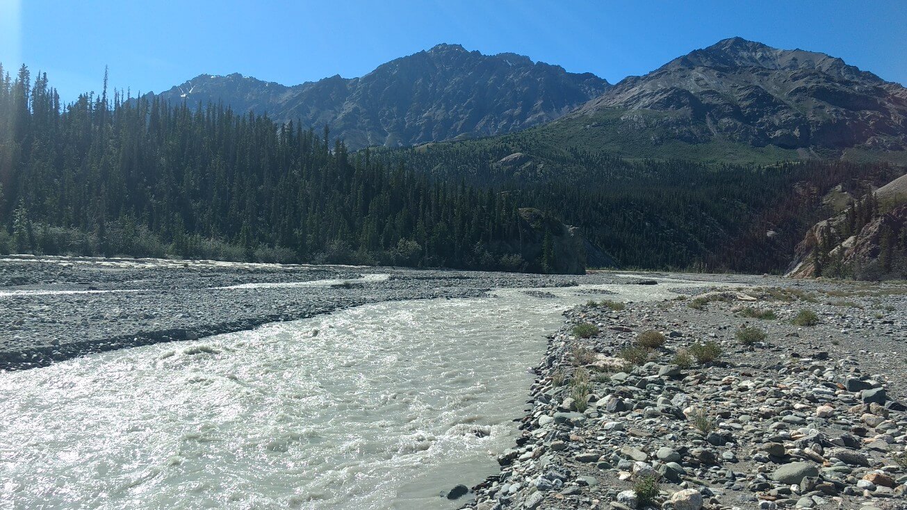 La rivière Bullion à traverser